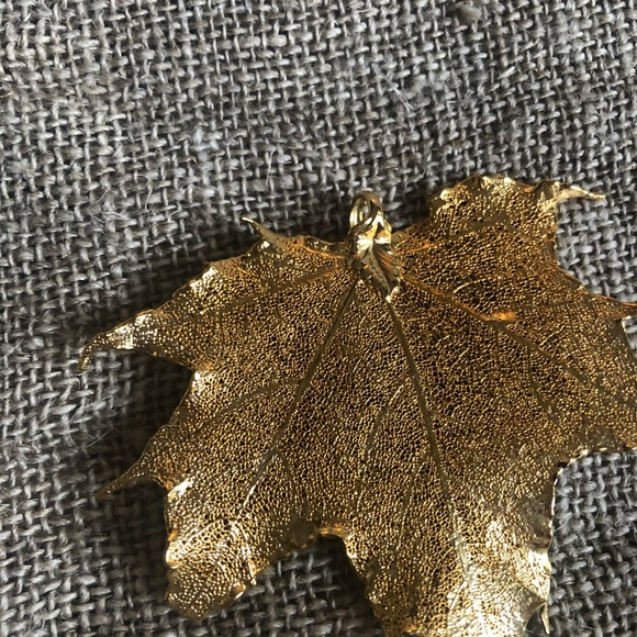 Gold dipped leaf - Picture 2 of 3